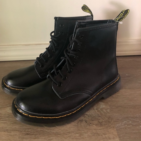 Dr. Martens Shoes - Dr Martens 1460 smooth